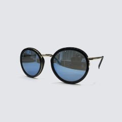 LİNDA ASHLEY EVİTA 1